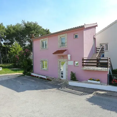 Dent Apartmán